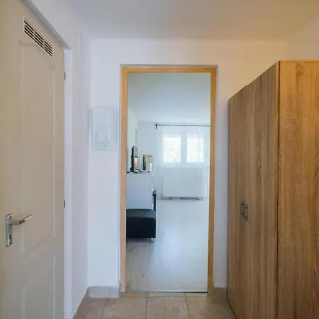 Zigzag Apartment