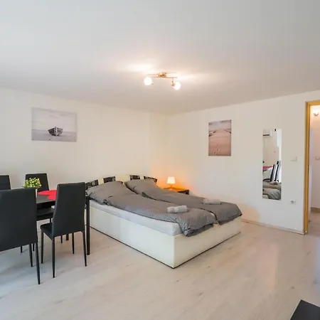 Zigzag Apartment Siofok